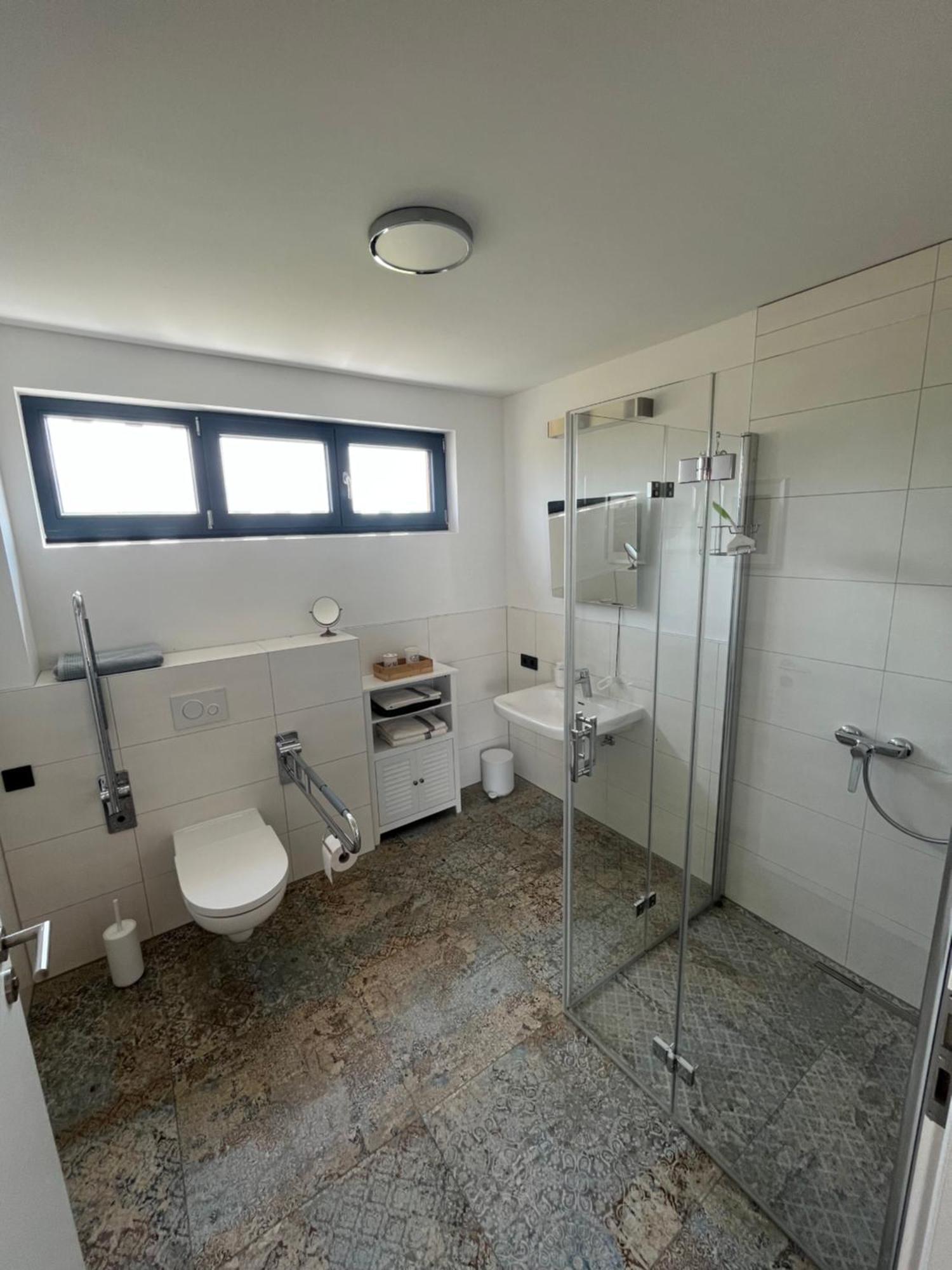 Moderne Barrierefreie Wohnung Auf Dem Land Bei Neuruppin Lichtenberg  Bagian luar foto